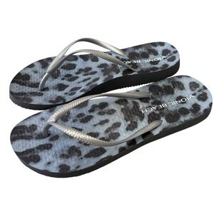 Vionic Beach Noosa flip-flops black and gray leopard print Women’s 11 NEW!